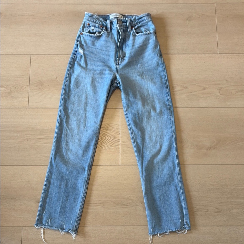 Abercrombie Light Blue Women's High-Rise Ankle Straight Jeans (Curve Love)